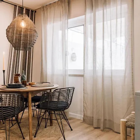 Appartamento Nejam - 2 Bedrooms And Terrace In Lapa *